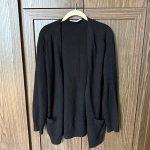 Everlane 100% cashmere cardigan